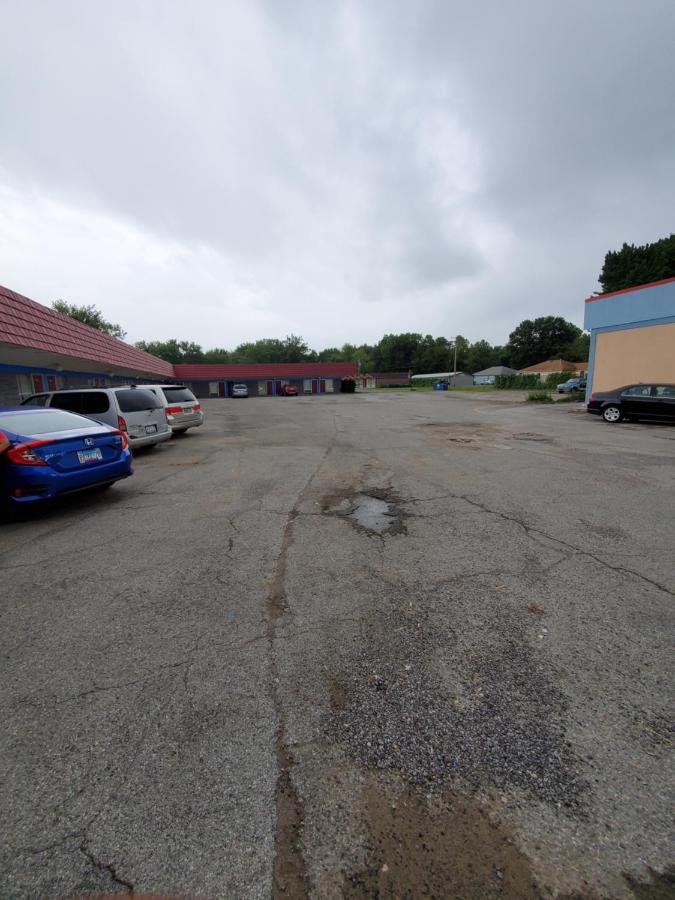 Gray Plaza Motel West Frankfort Kültér fotó