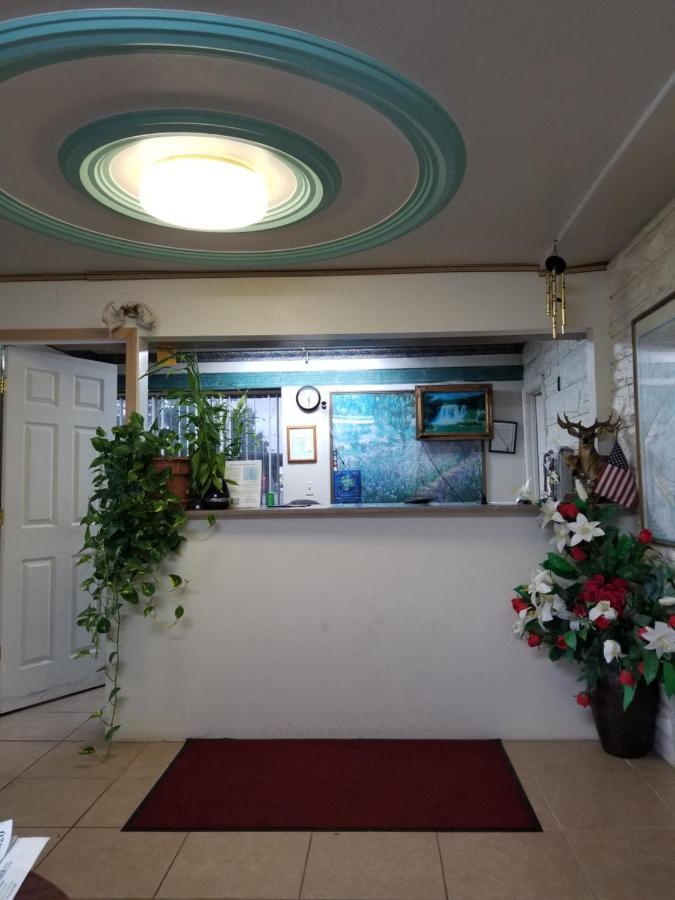 Gray Plaza Motel West Frankfort Kültér fotó