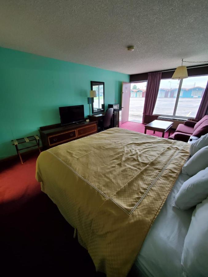 Gray Plaza Motel West Frankfort Kültér fotó